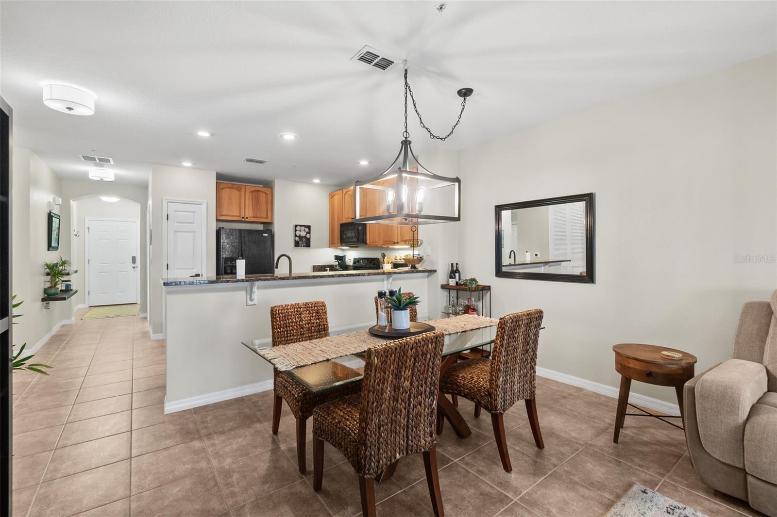 Image 8 of 52 For 100 Canopy Walk Lane 124