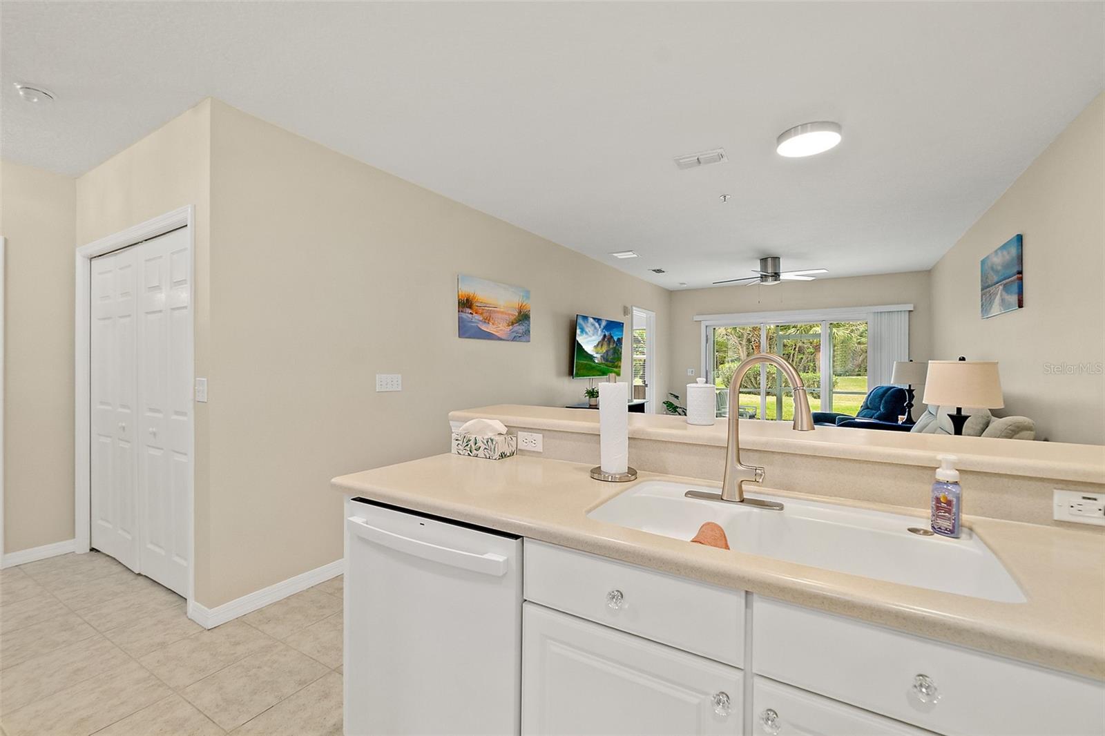 Image 10 of 45 For 1000 Canopy Walk Lane 1013