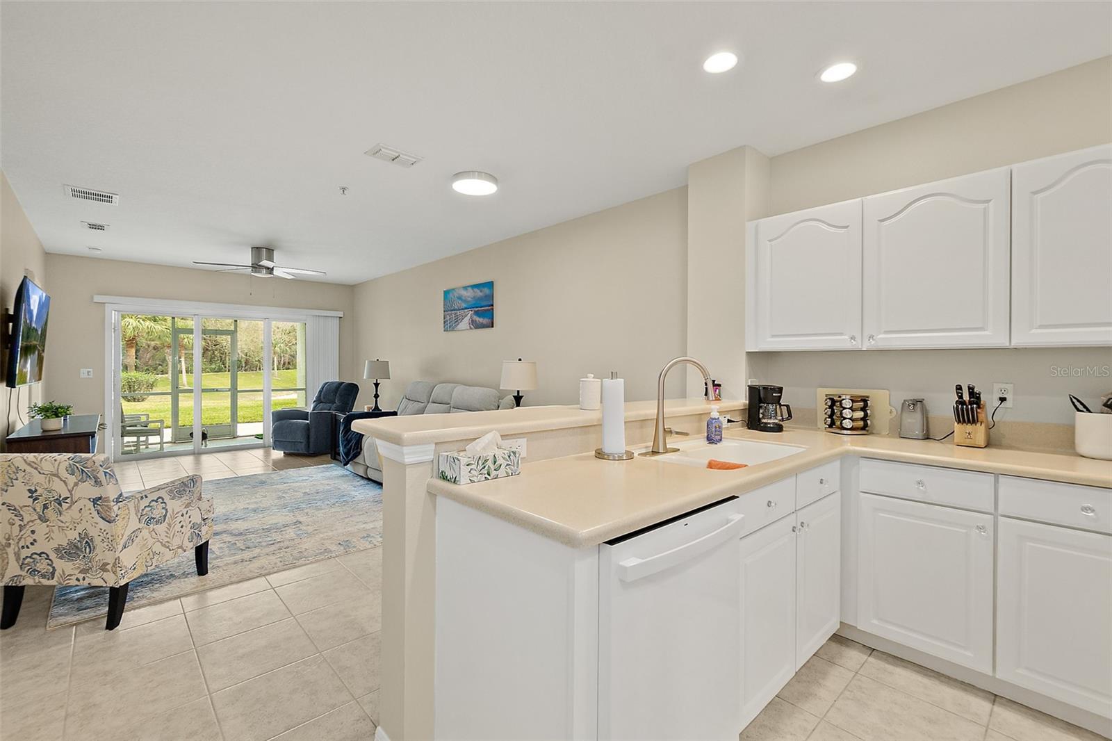 Image 11 of 45 For 1000 Canopy Walk Lane 1013