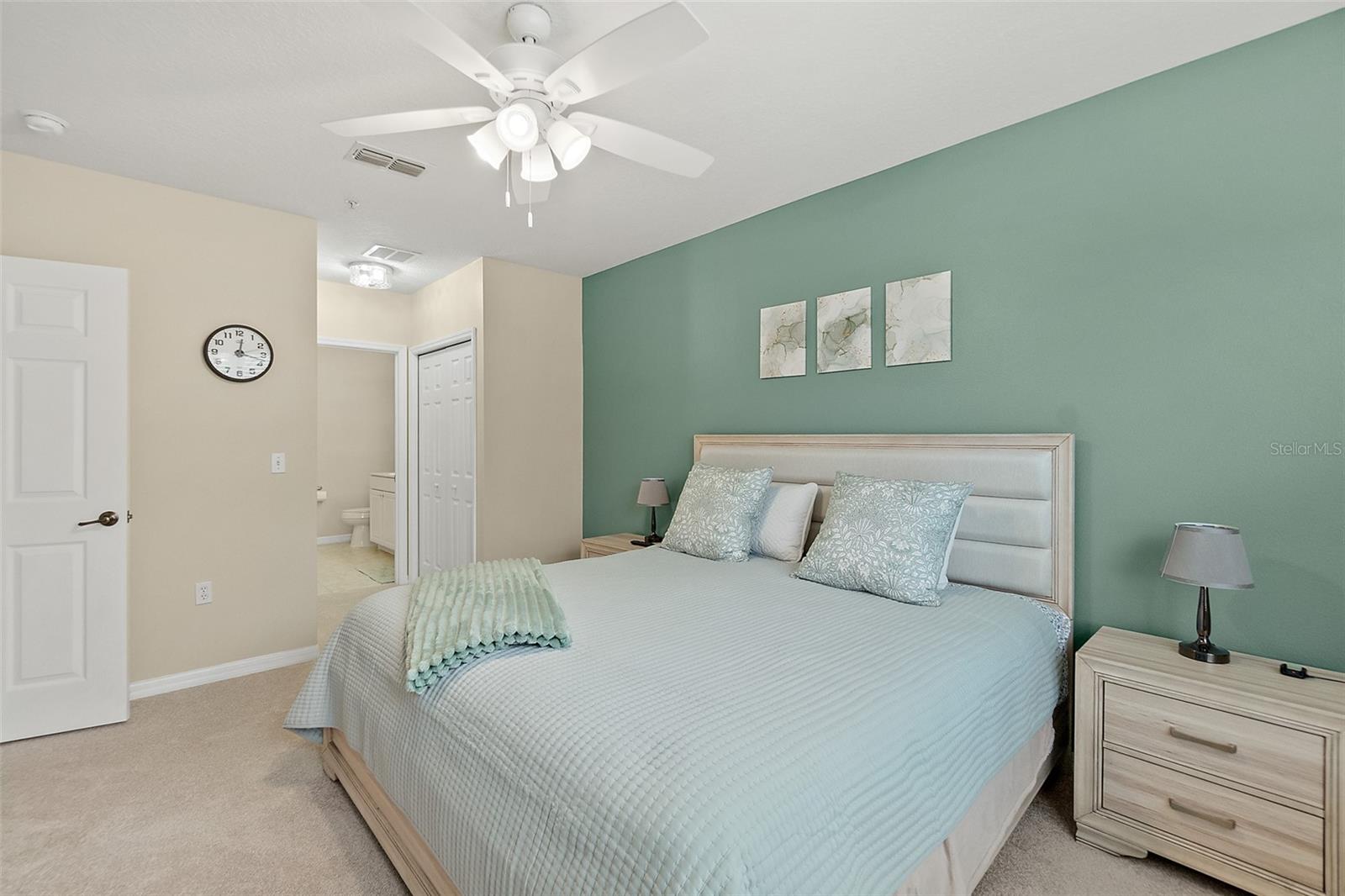 Image 25 of 45 For 1000 Canopy Walk Lane 1013