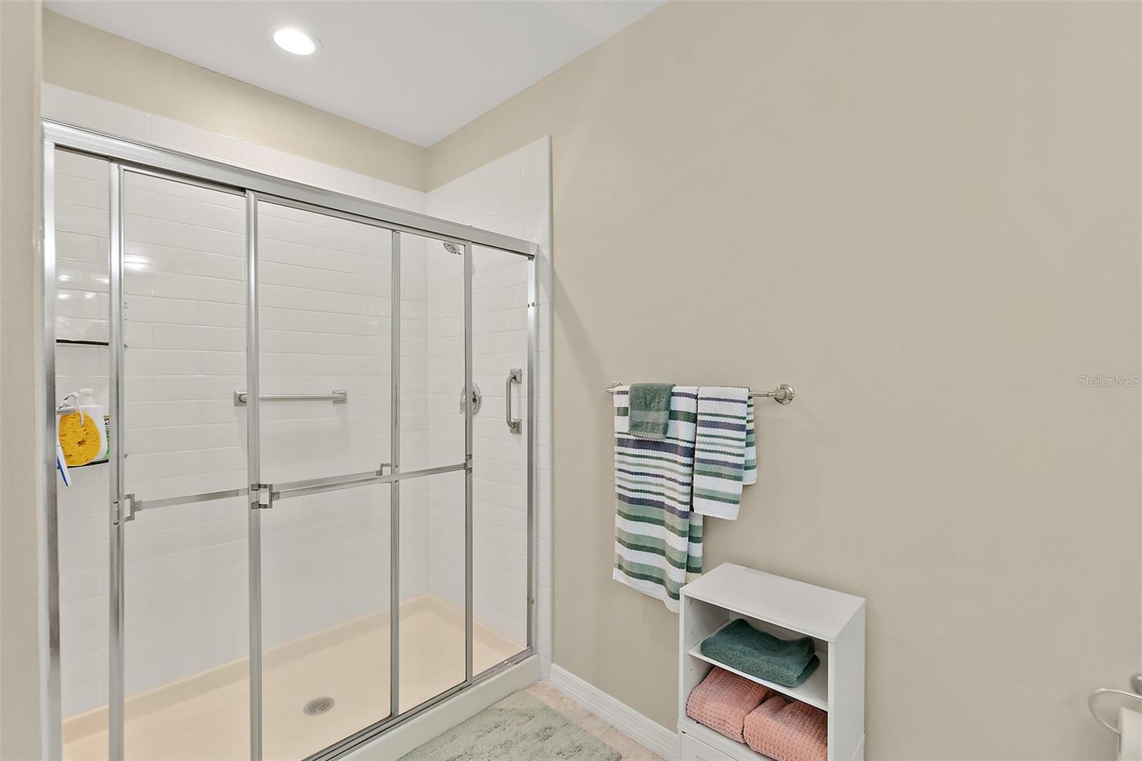 Image 27 of 45 For 1000 Canopy Walk Lane 1013