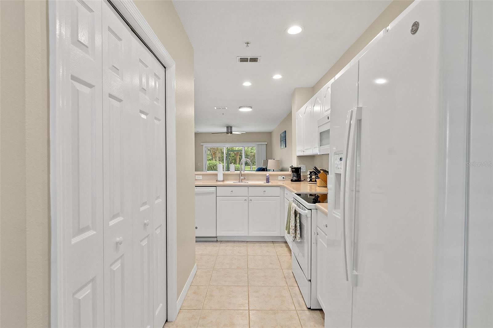 Image 8 of 45 For 1000 Canopy Walk Lane 1013