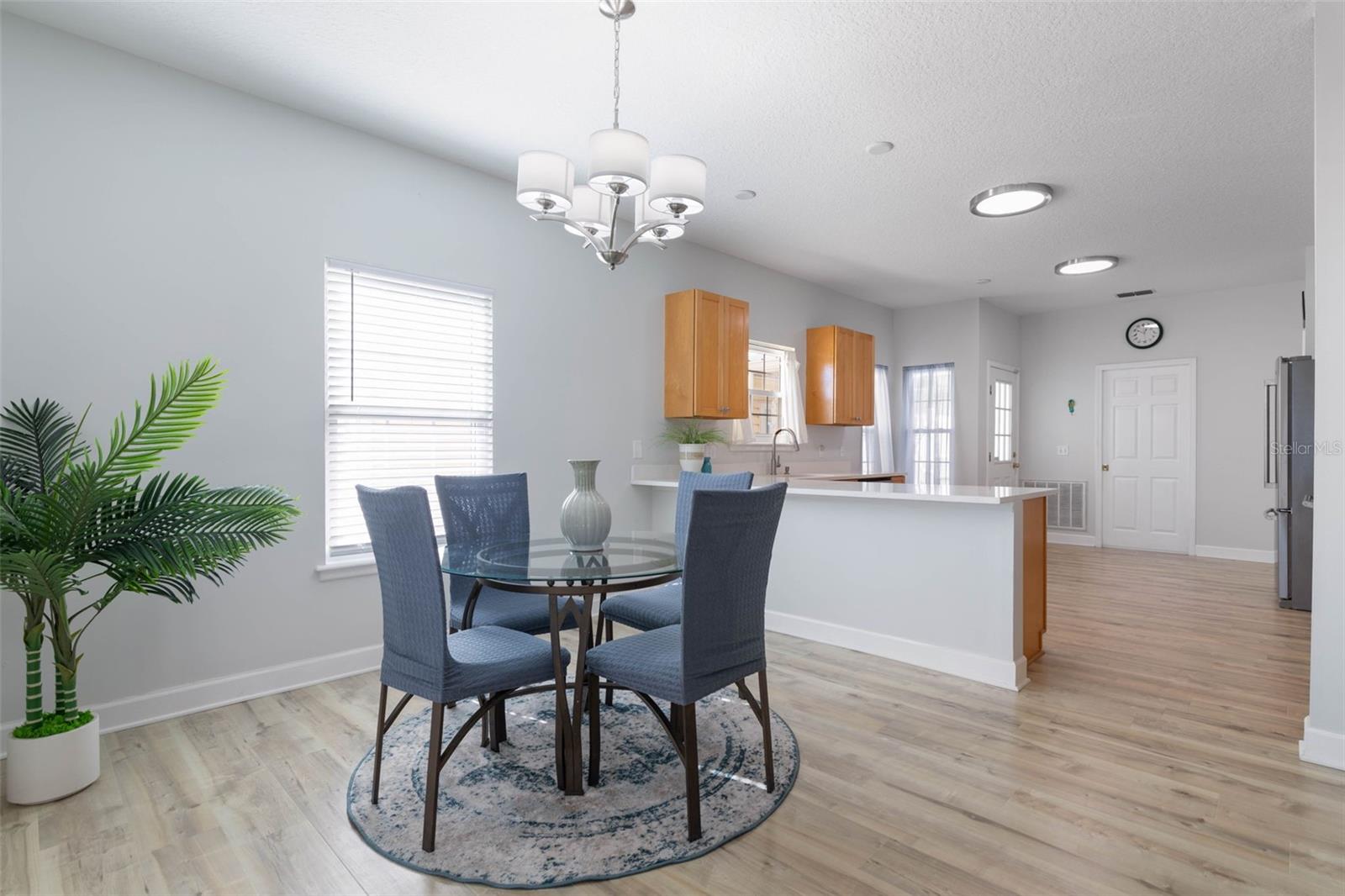 Listing photo id 14 for 252 Gull Circle