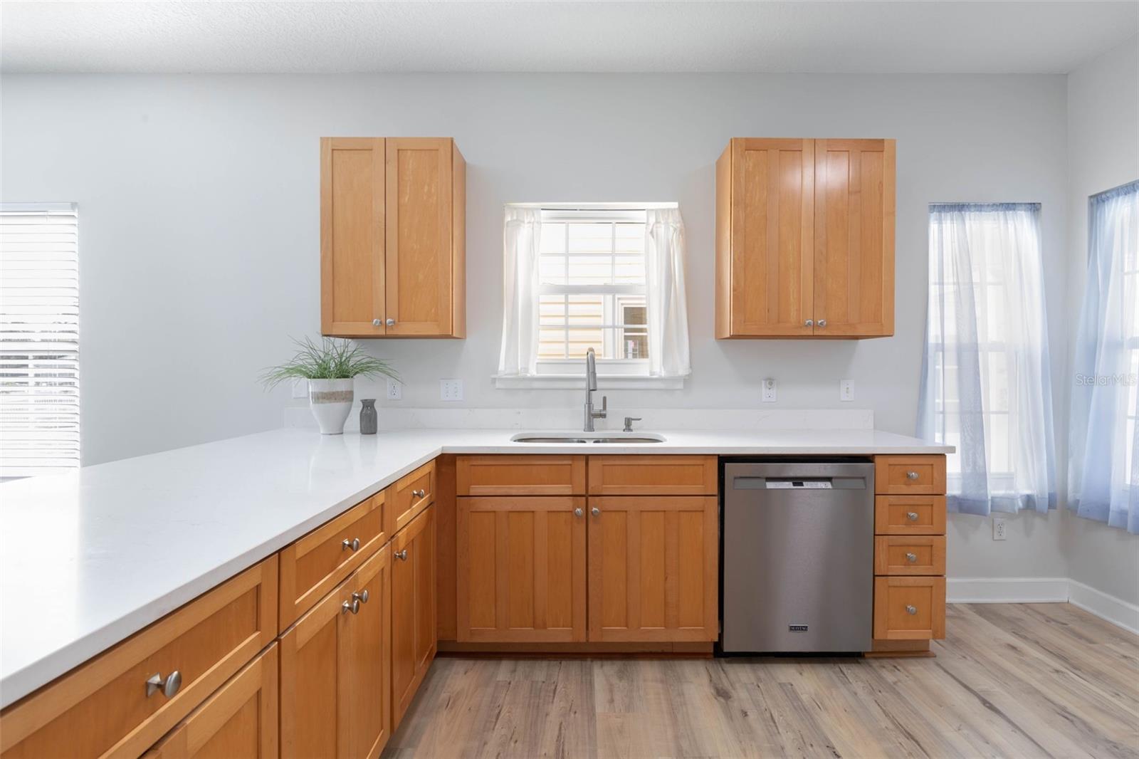 Listing photo id 16 for 252 Gull Circle