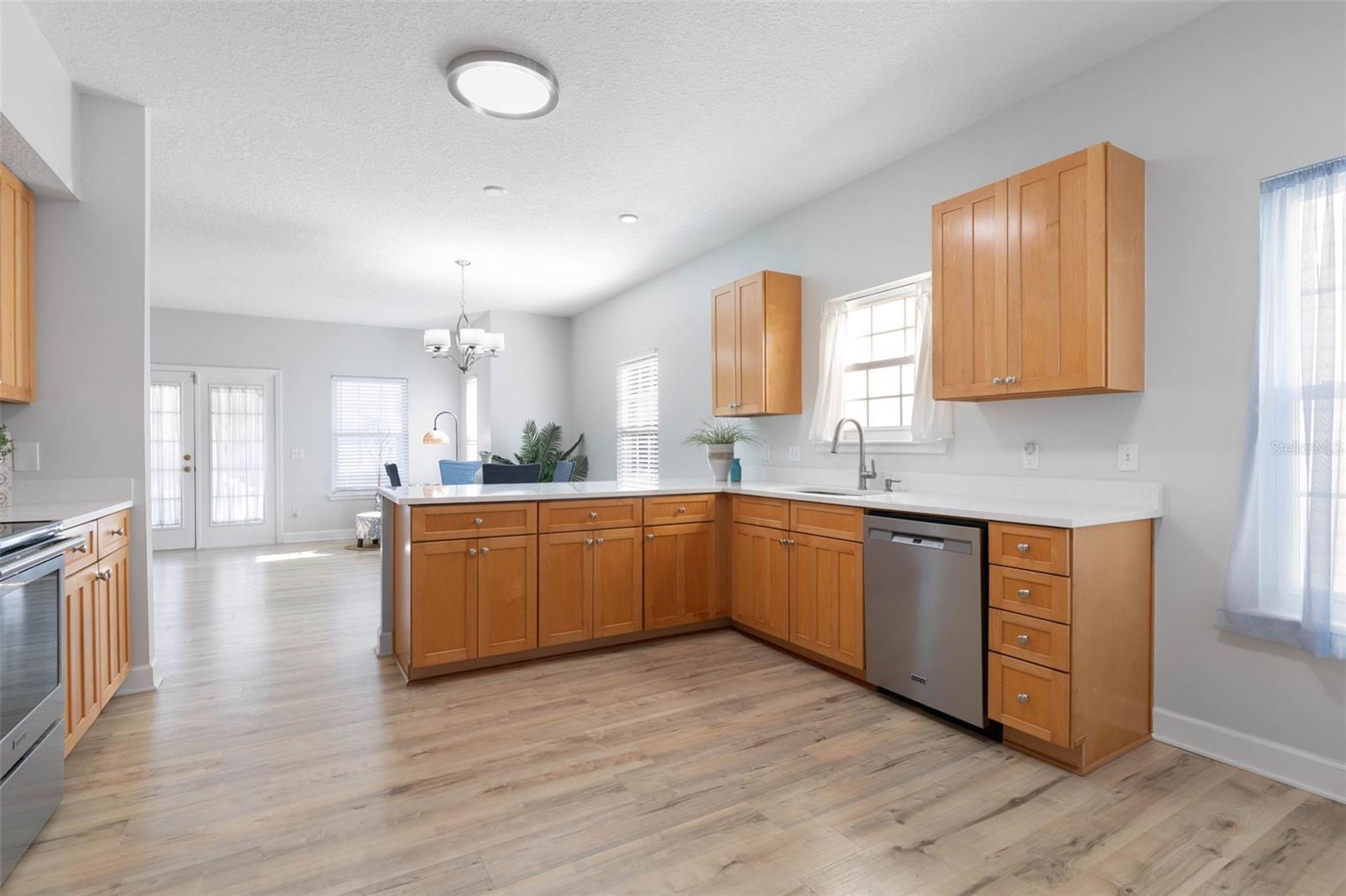 Listing photo id 17 for 252 Gull Circle