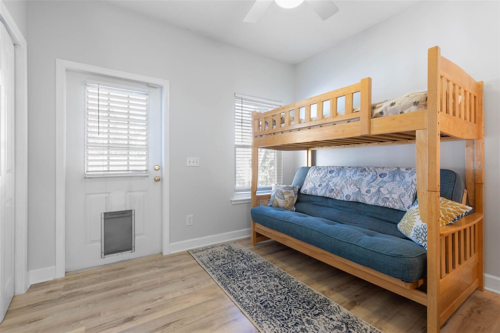 Listing photo id 20 for 252 Gull Circle