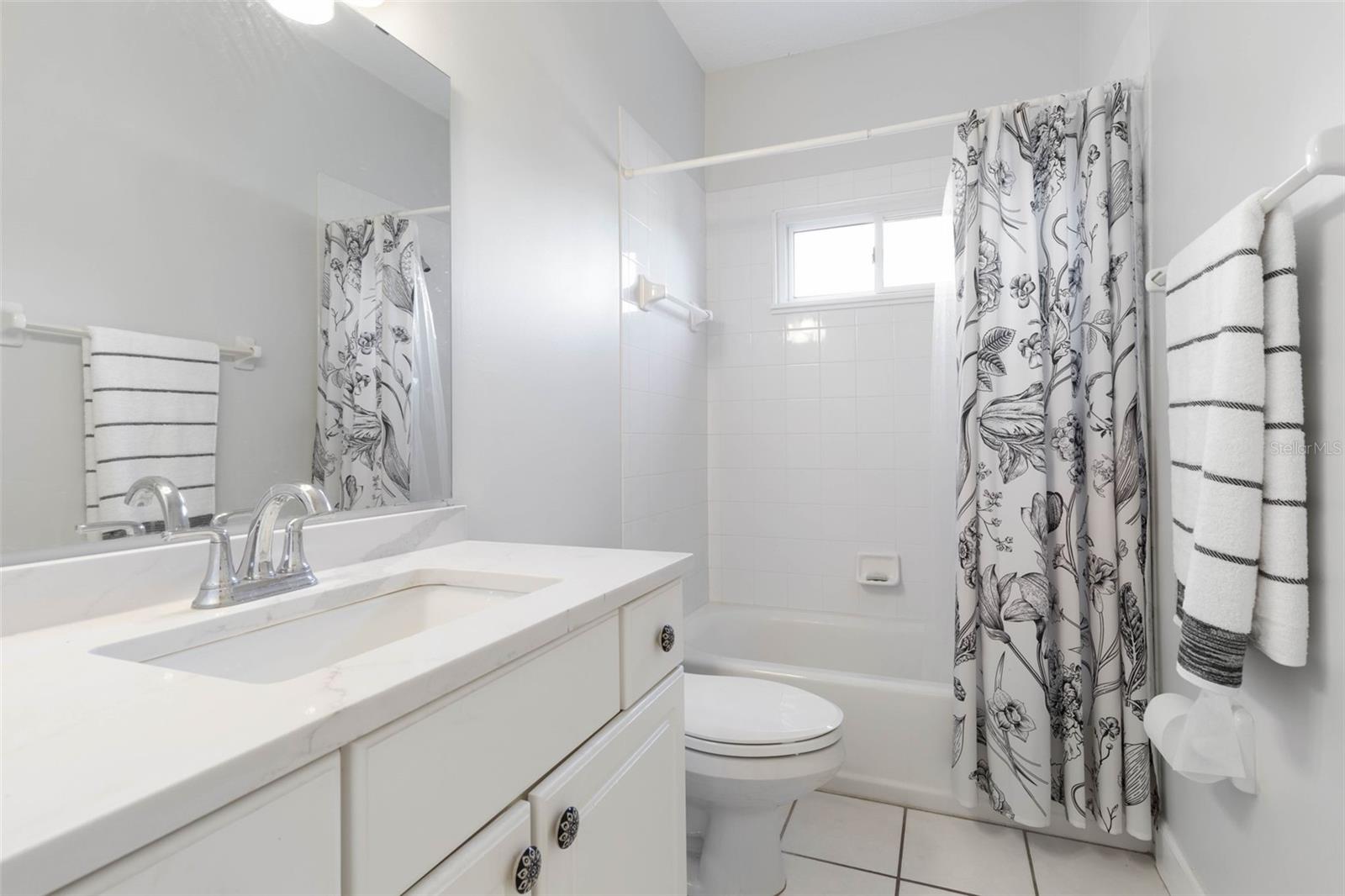 Listing photo id 26 for 252 Gull Circle