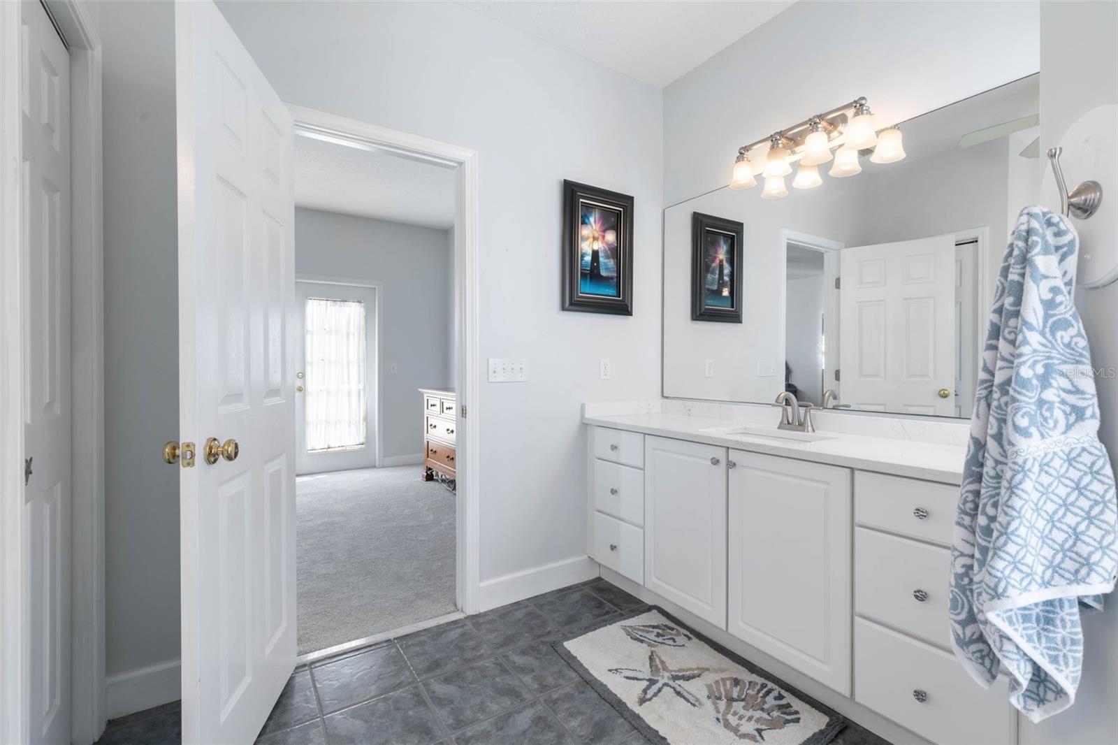 Listing photo id 34 for 252 Gull Circle