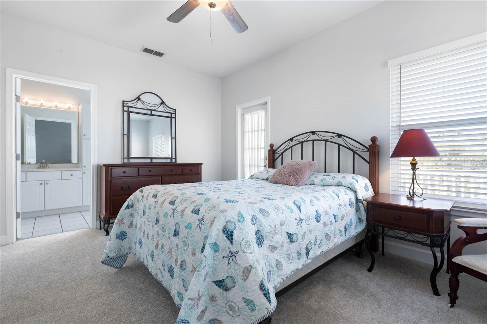 Listing photo id 36 for 252 Gull Circle