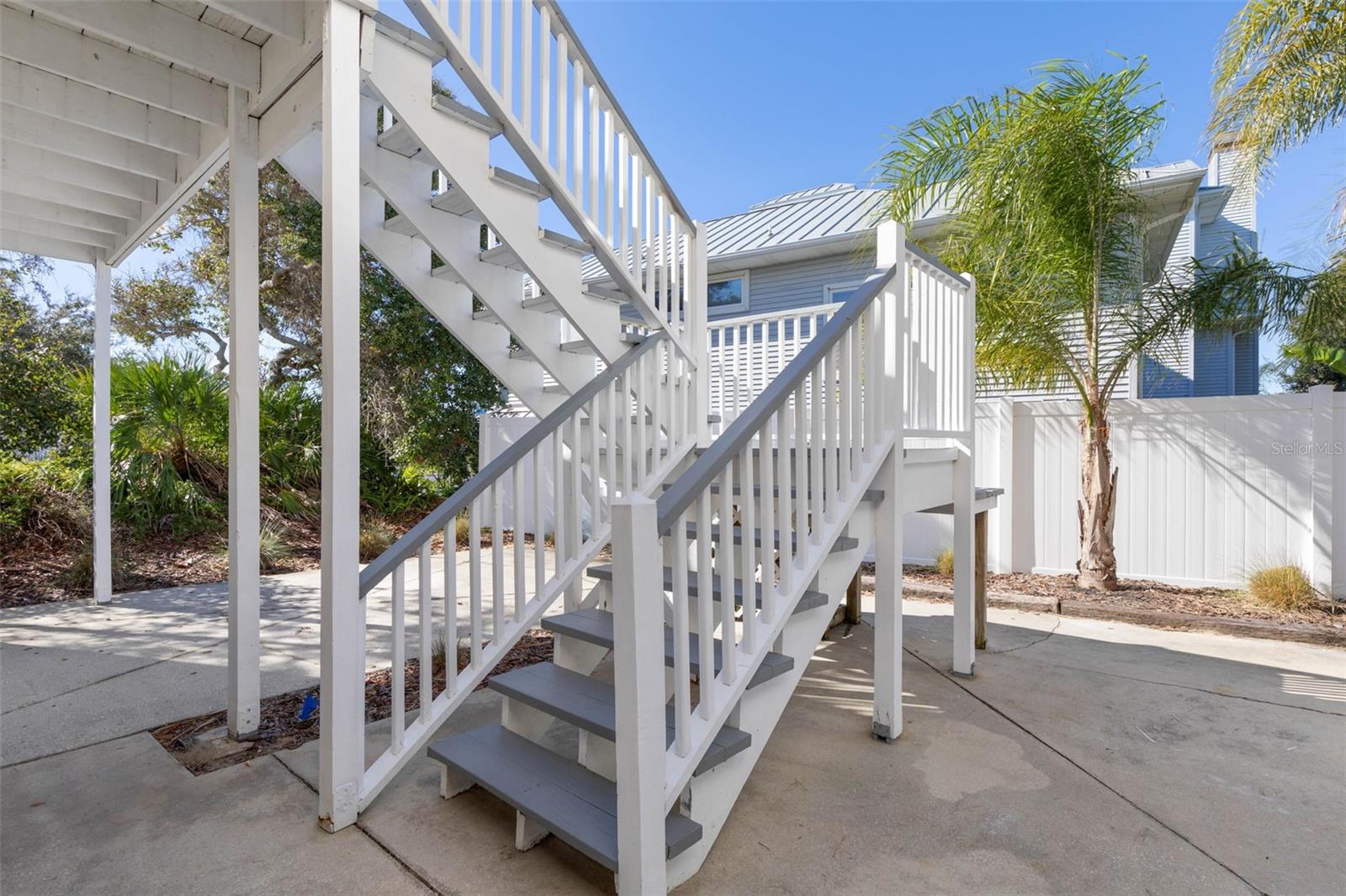 Listing photo id 44 for 252 Gull Circle