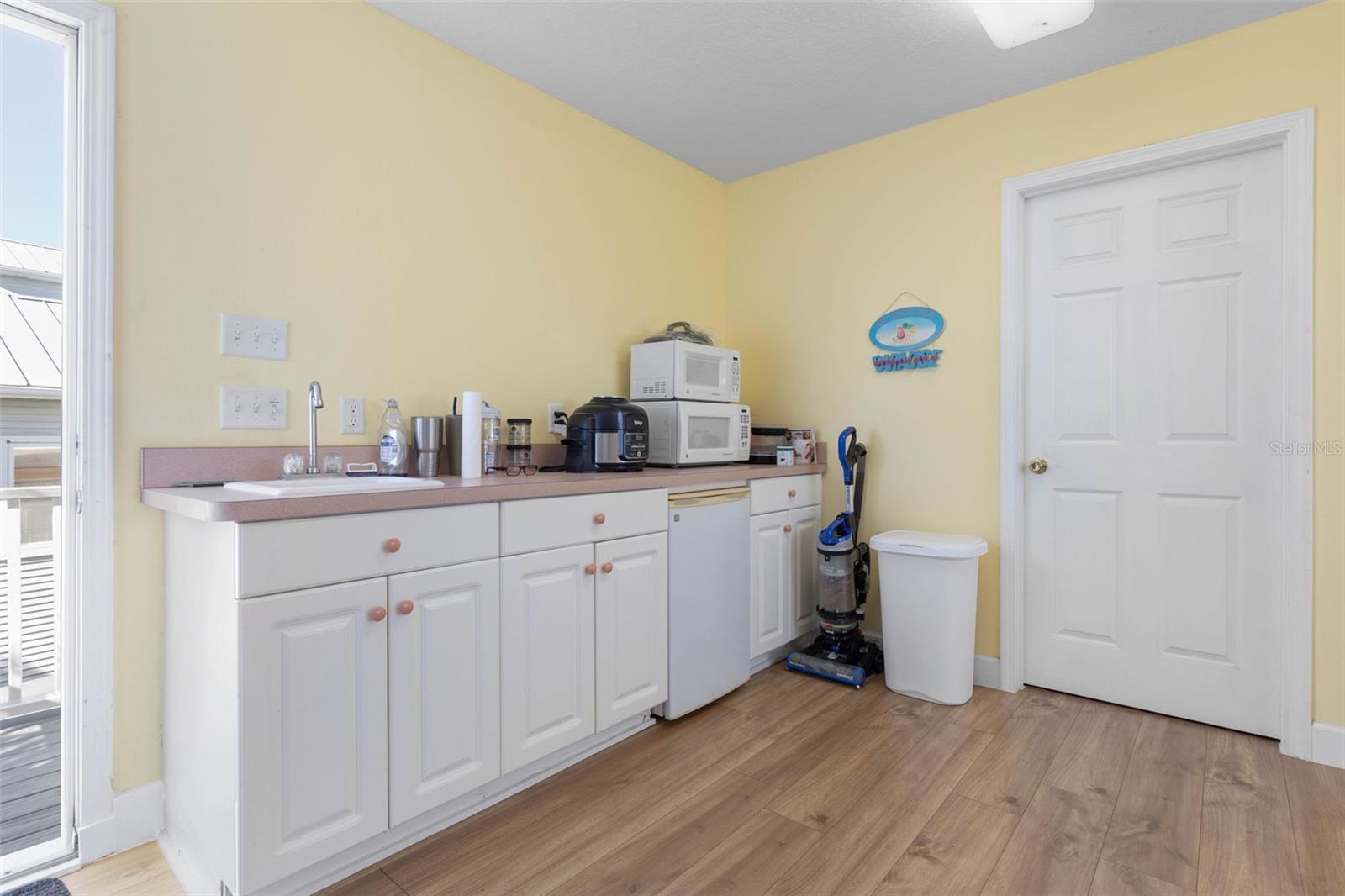 Listing photo id 49 for 252 Gull Circle