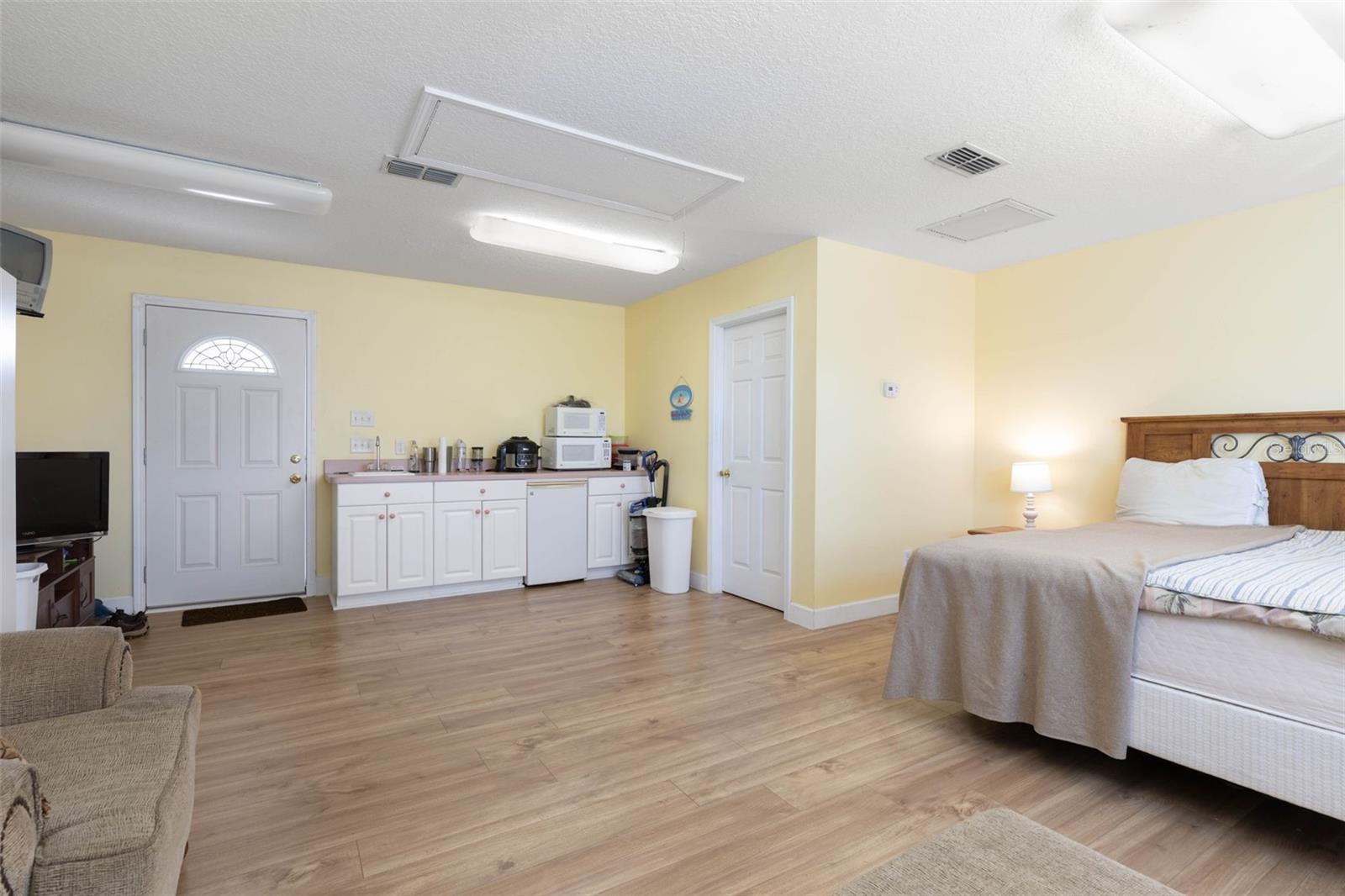 Listing photo id 50 for 252 Gull Circle