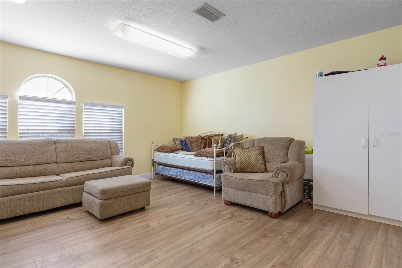 Listing photo id 51 for 252 Gull Circle