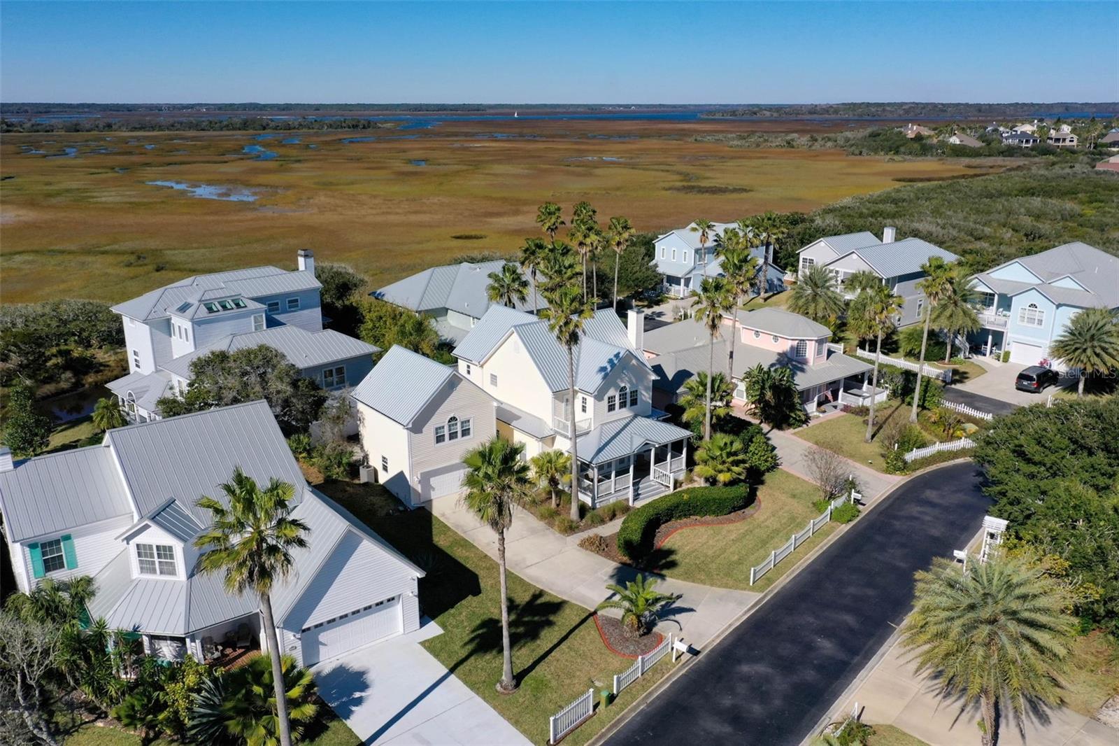 Listing photo id 60 for 252 Gull Circle