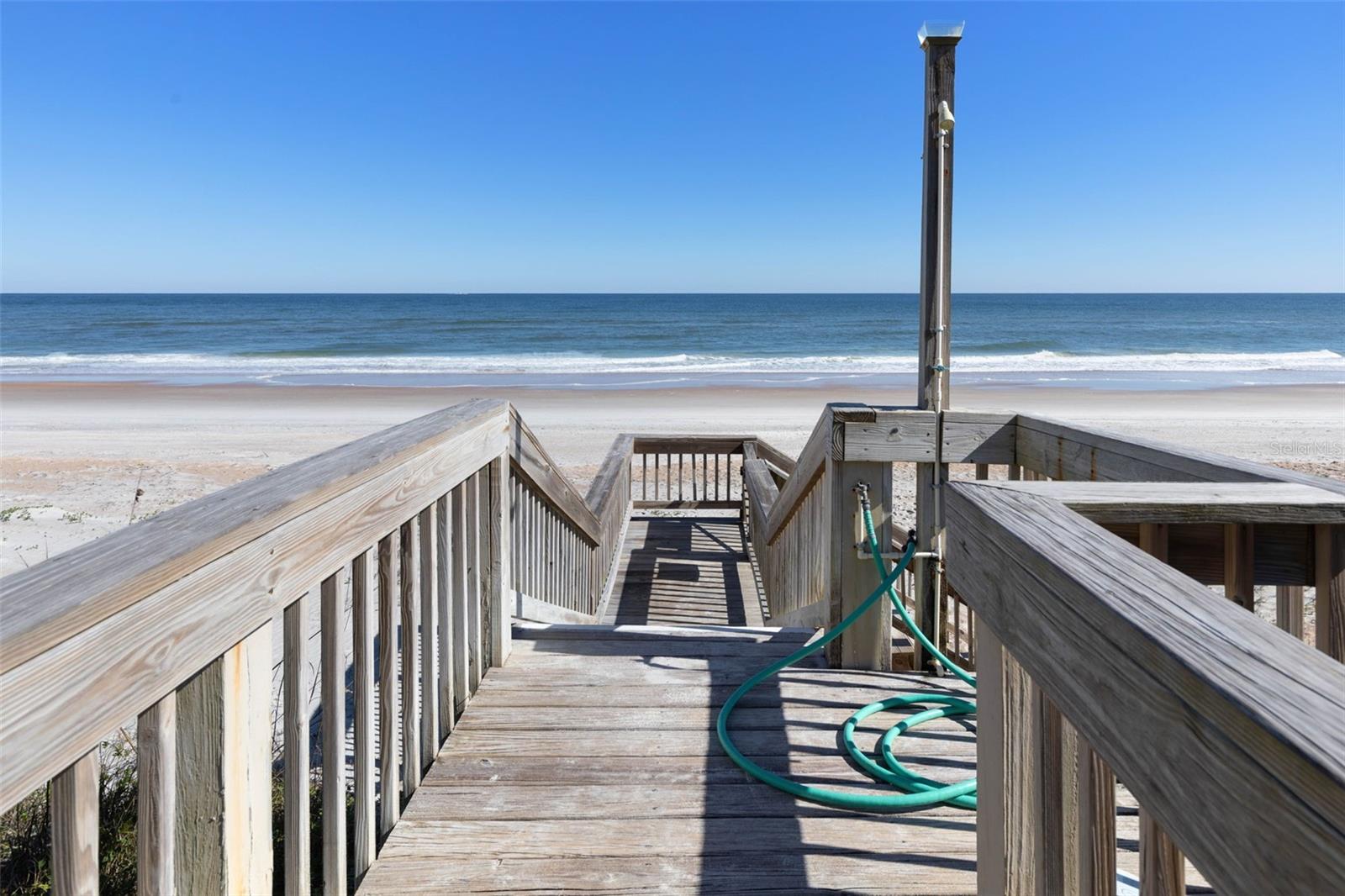 Listing photo id 76 for 252 Gull Circle