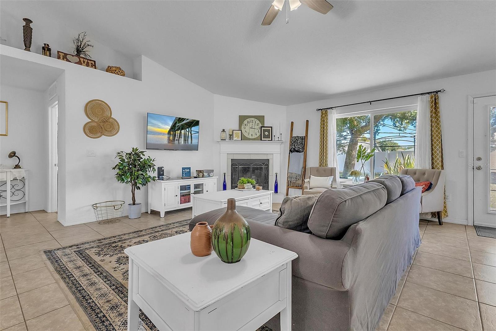 Image 14 of 41 For 37 Princeton Lane