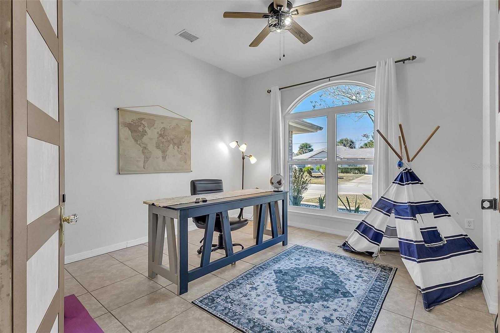 Image 17 of 41 For 37 Princeton Lane