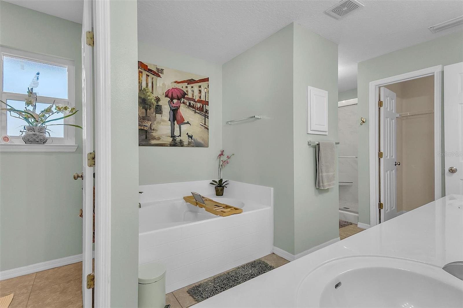 Image 21 of 41 For 37 Princeton Lane