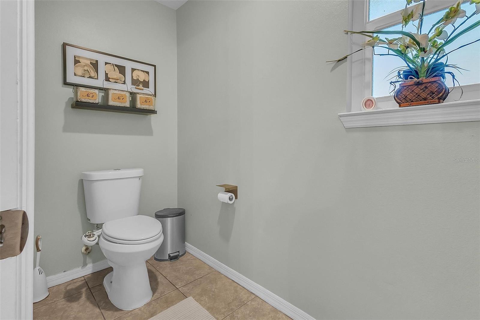 Image 22 of 41 For 37 Princeton Lane