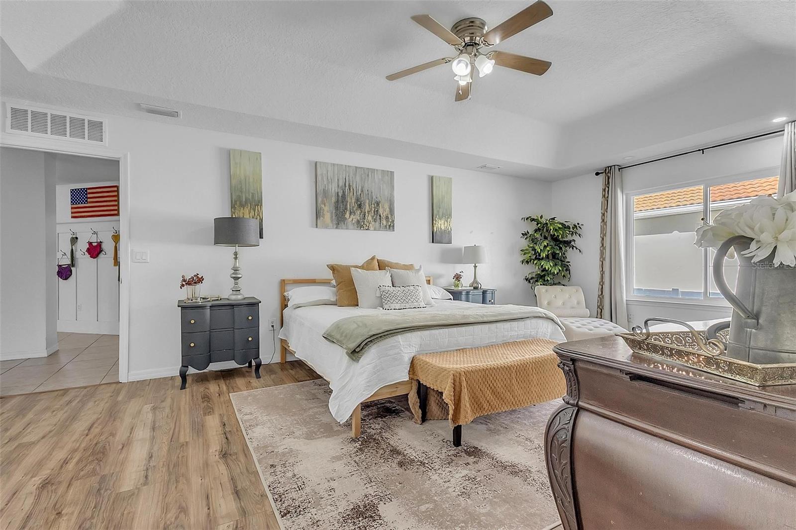 Image 28 of 41 For 37 Princeton Lane