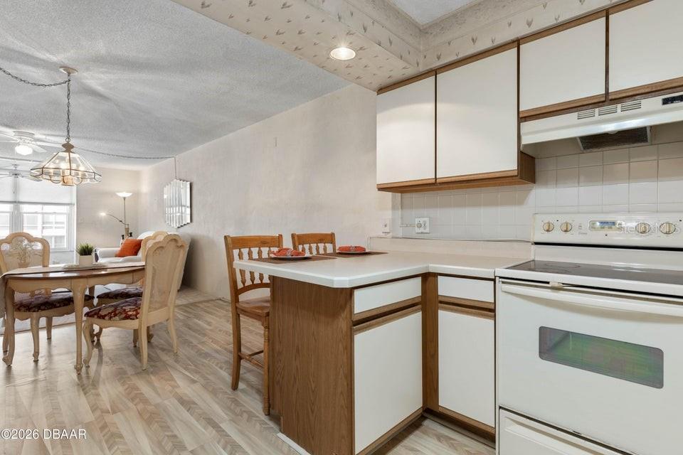 Image 10 of 26 For 329 Wilder Boulevard C403