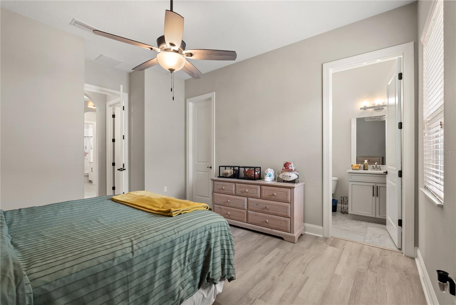 Image 18 of 33 For 208 Heron Drive