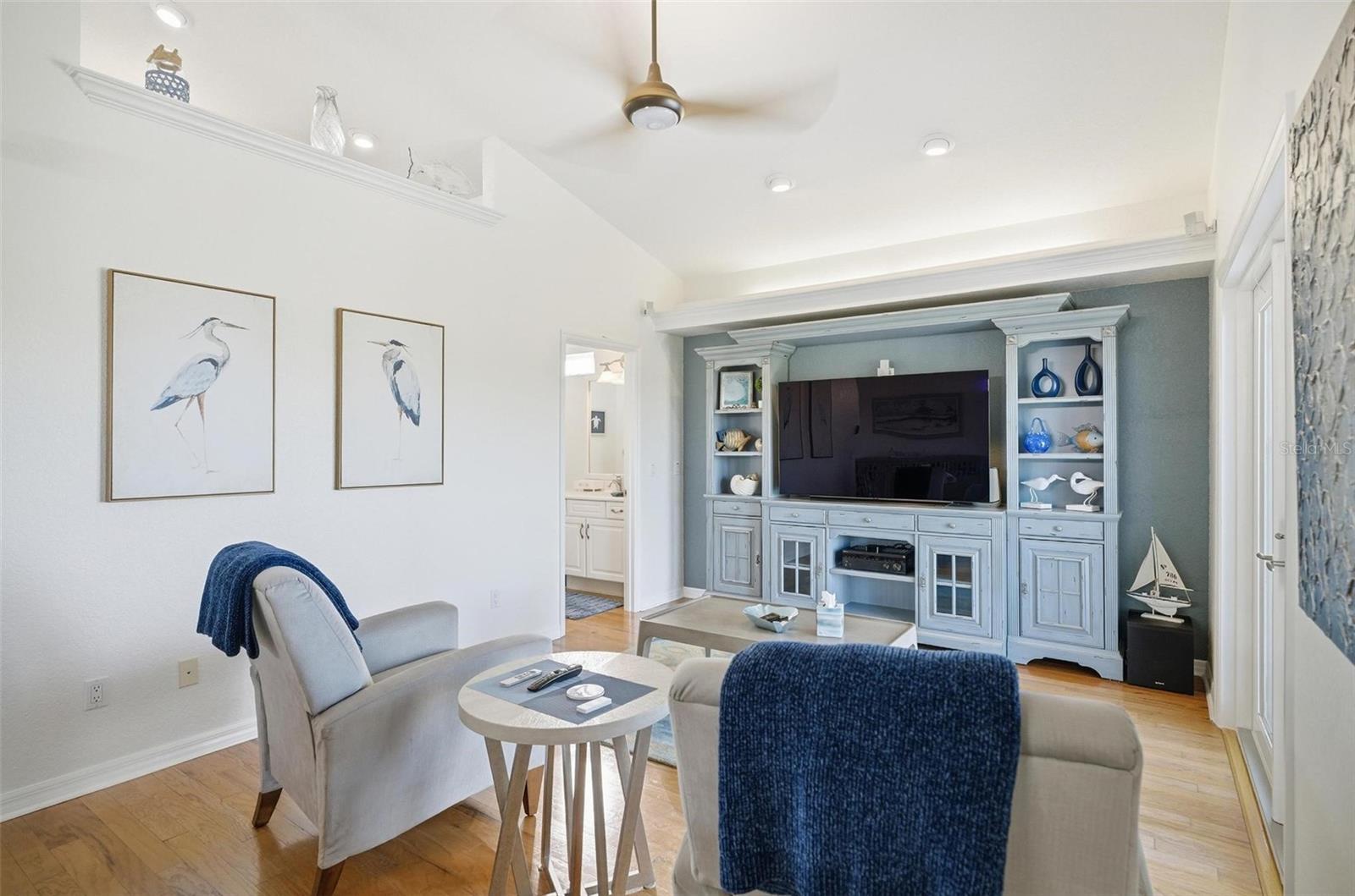 Image 54 of 98 For 3298 Ocean Shore Boulevard