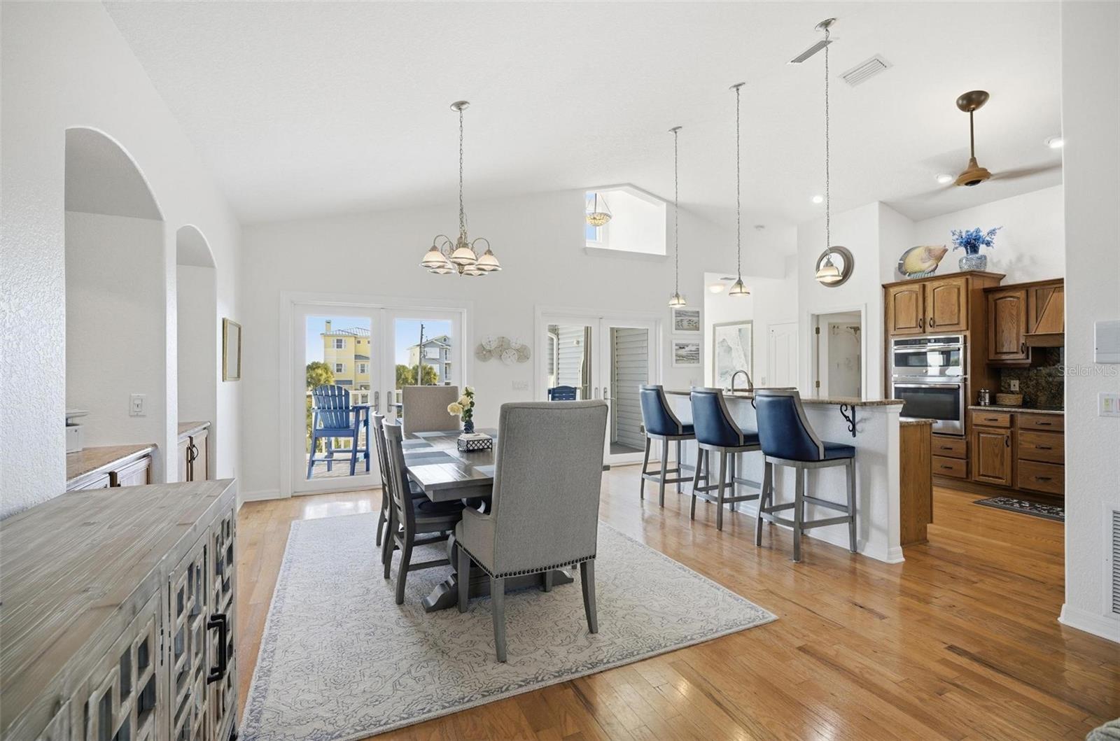 Image 63 of 98 For 3298 Ocean Shore Boulevard