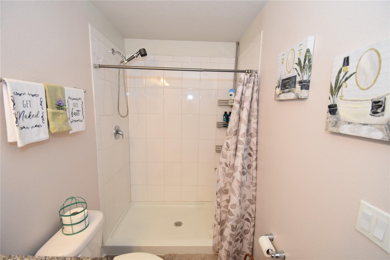 Image 17 of 33 For 5 Rainstone Lane