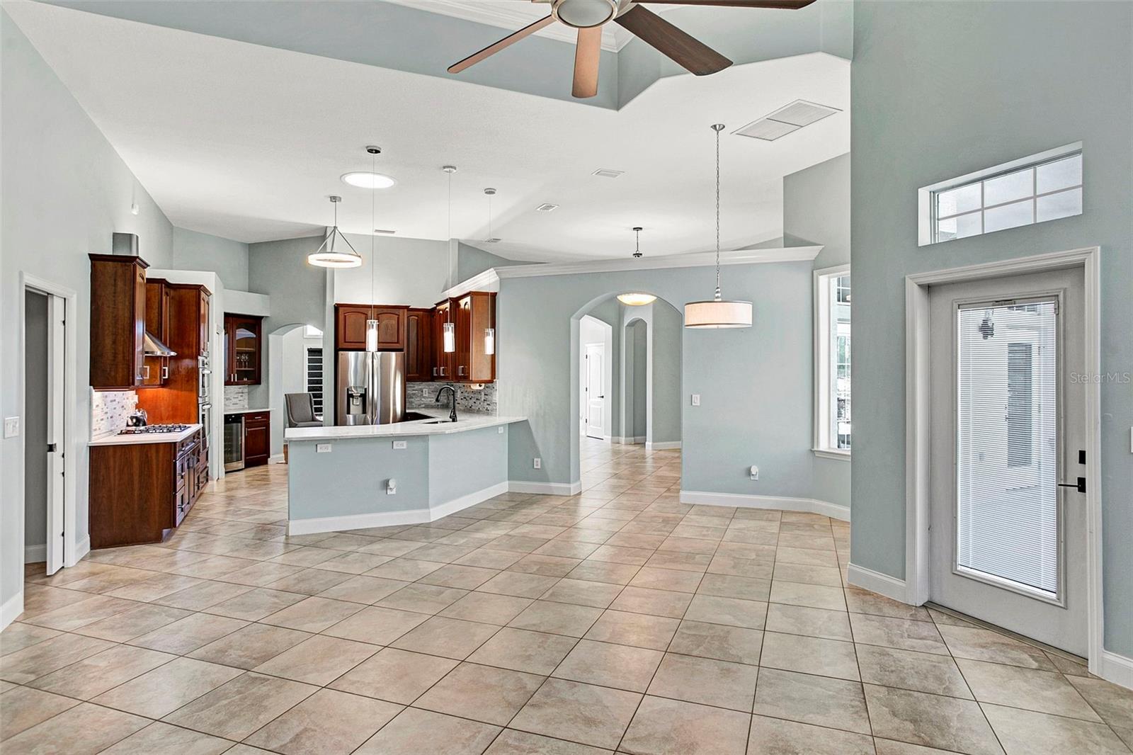 Image 15 of 44 For 5 Zaun Court