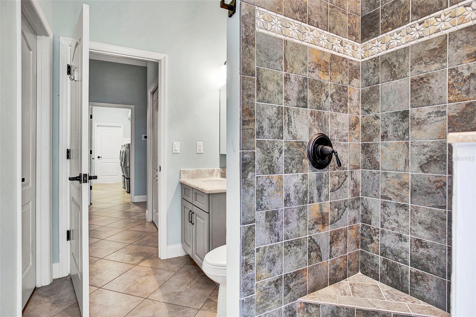 Image 30 of 44 For 5 Zaun Court