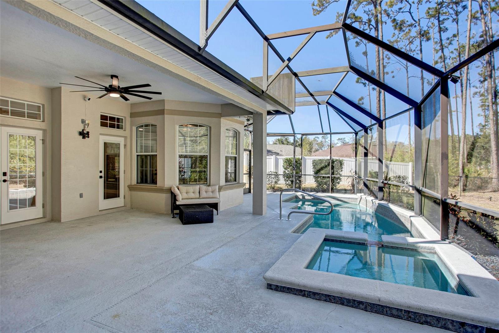 Image 34 of 44 For 5 Zaun Court