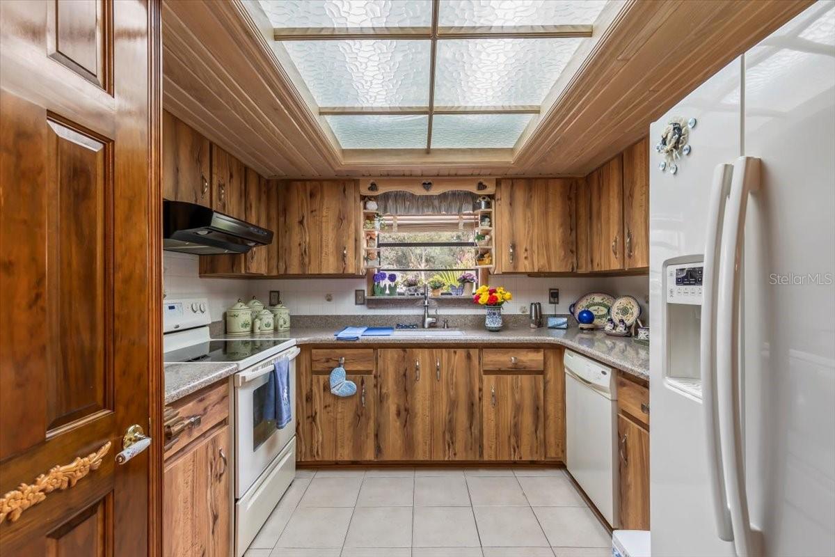 Image 10 of 49 For 923 Northbrook Drive