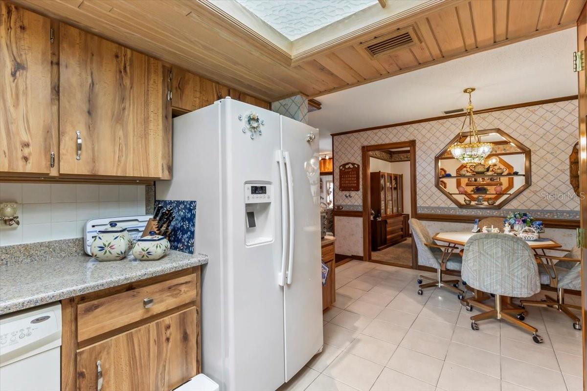 Image 11 of 49 For 923 Northbrook Drive