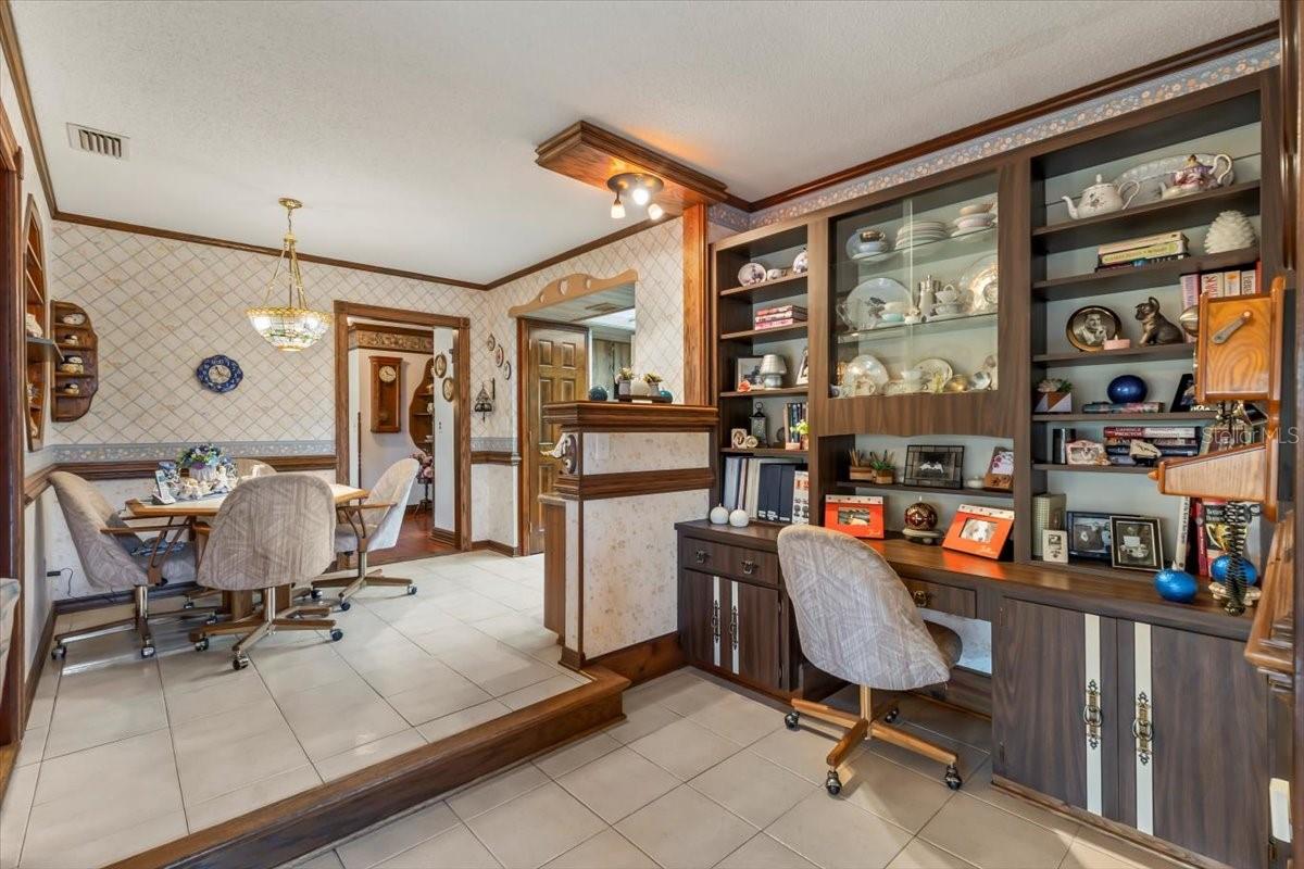 Image 15 of 49 For 923 Northbrook Drive