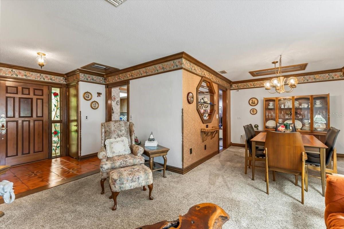 Image 2 of 49 For 923 Northbrook Drive