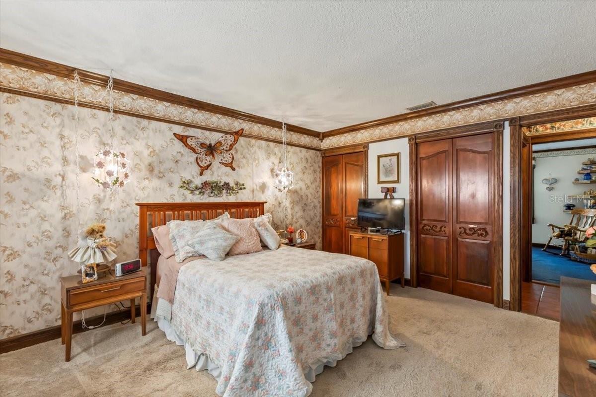 Image 25 of 49 For 923 Northbrook Drive