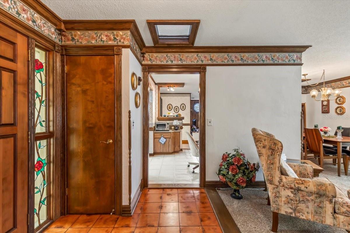 Image 3 of 49 For 923 Northbrook Drive