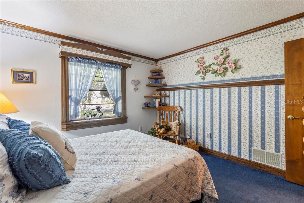 Image 30 of 49 For 923 Northbrook Drive