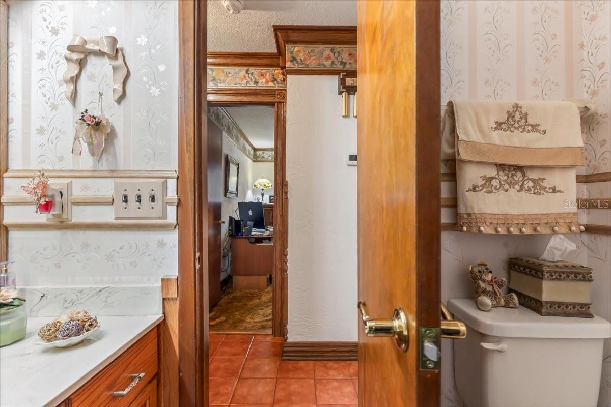 Image 35 of 49 For 923 Northbrook Drive