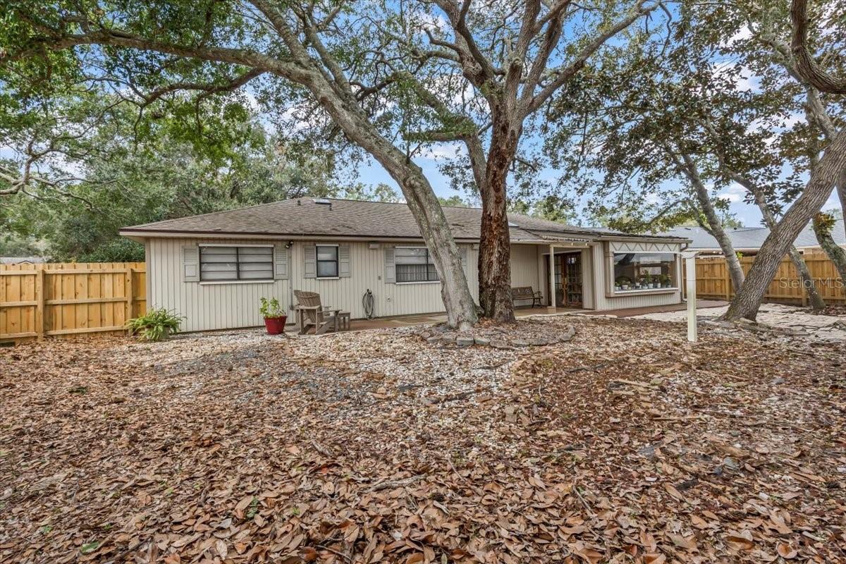 Image 42 of 49 For 923 Northbrook Drive