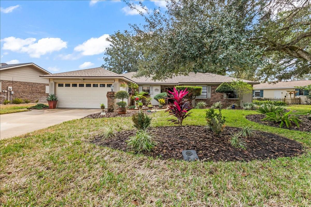 Image 45 of 49 For 923 Northbrook Drive