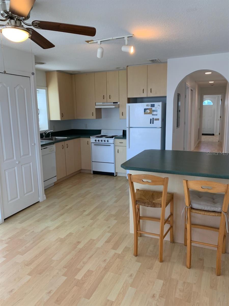 Image 5 of 13 For 1908 Ocean Shore Boulevard A