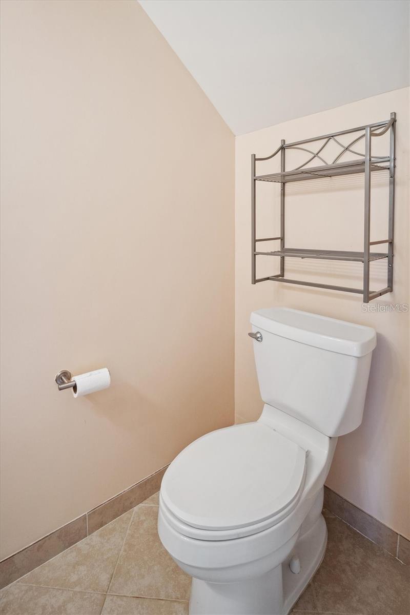 Image 11 of 34 For 44 Club House Drive 105