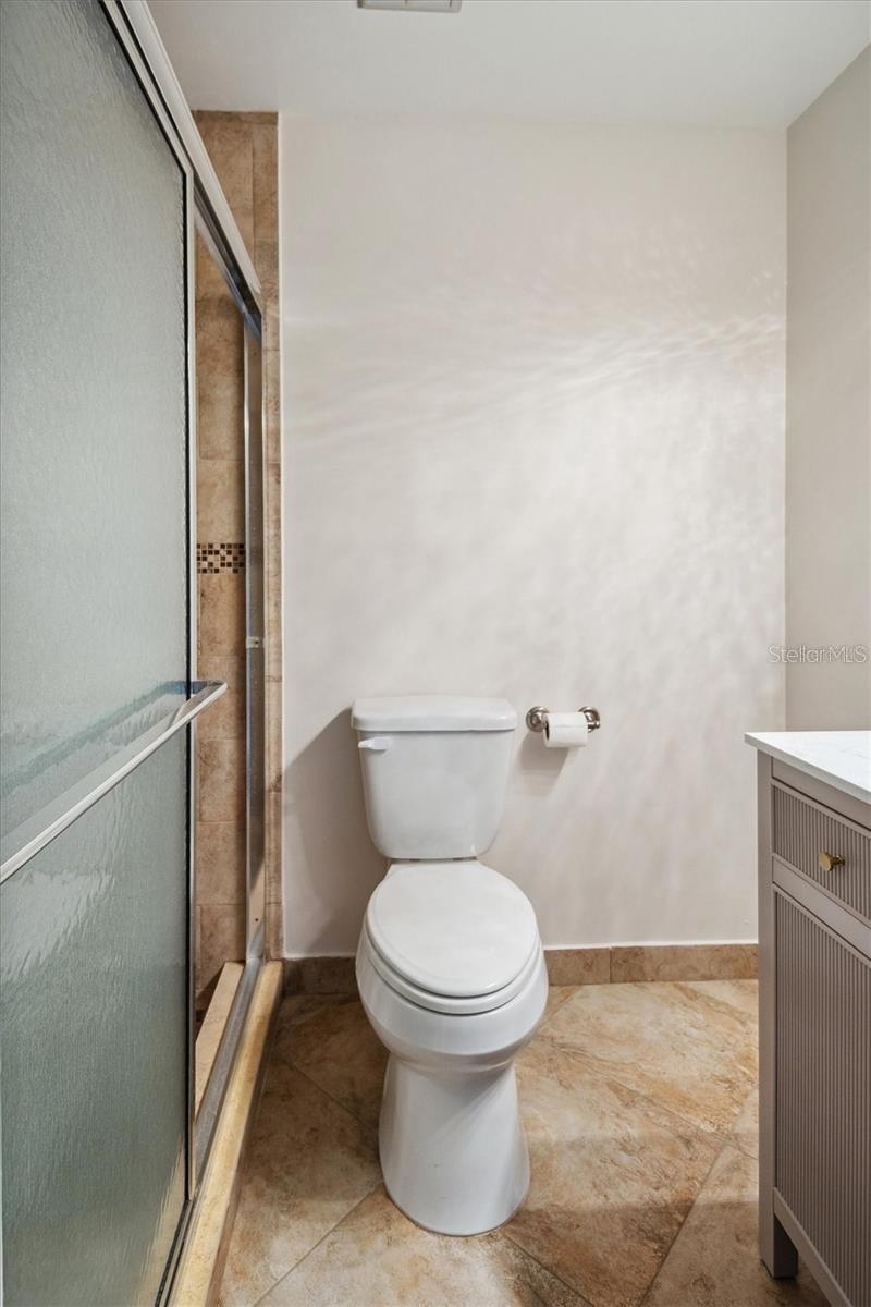 Image 18 of 34 For 44 Club House Drive 105