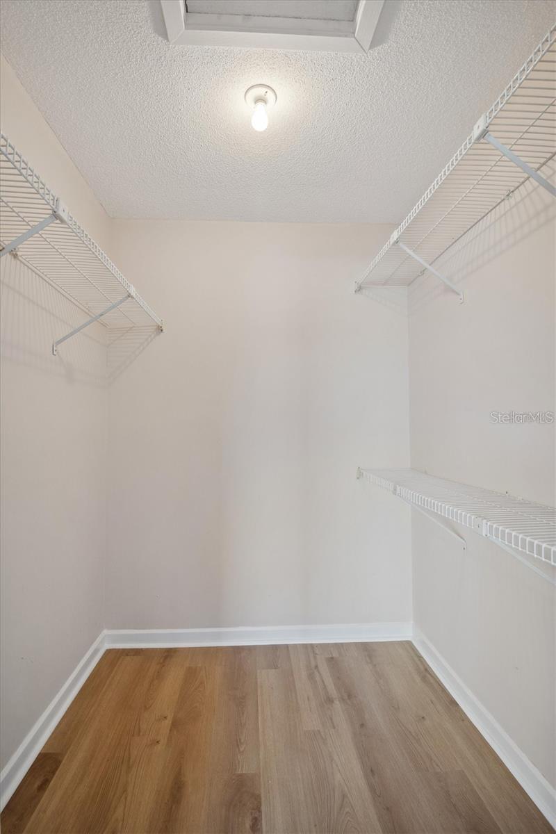 Image 20 of 34 For 44 Club House Drive 105