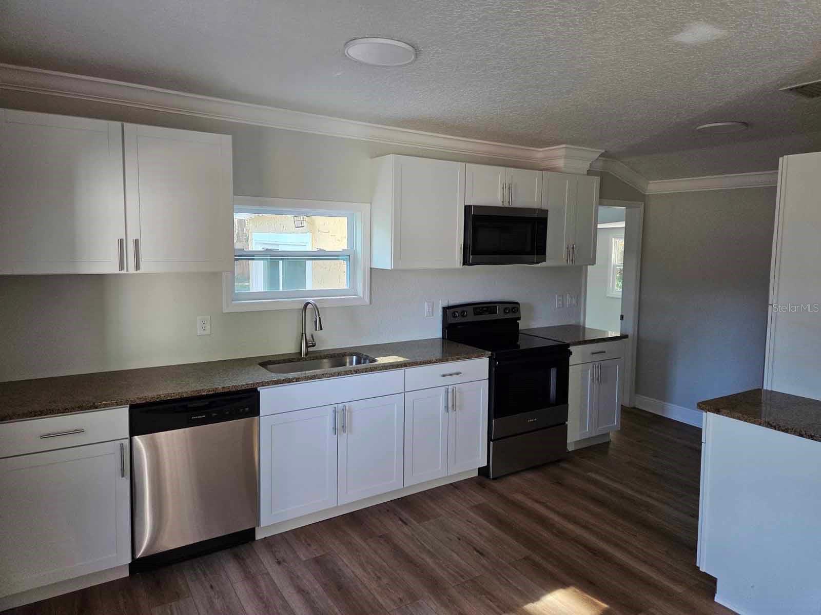 Image 13 of 20 For 103 Beech Street