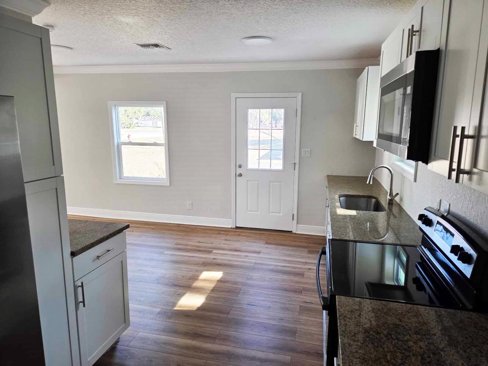 Image 15 of 20 For 103 Beech Street