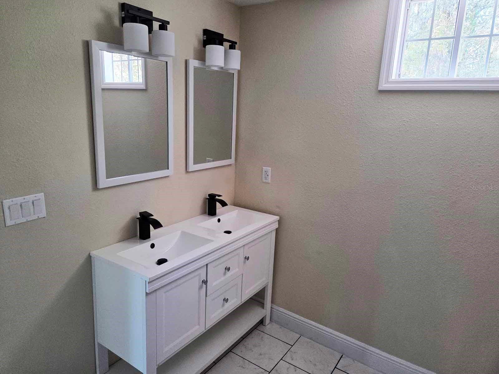 Image 17 of 20 For 103 Beech Street