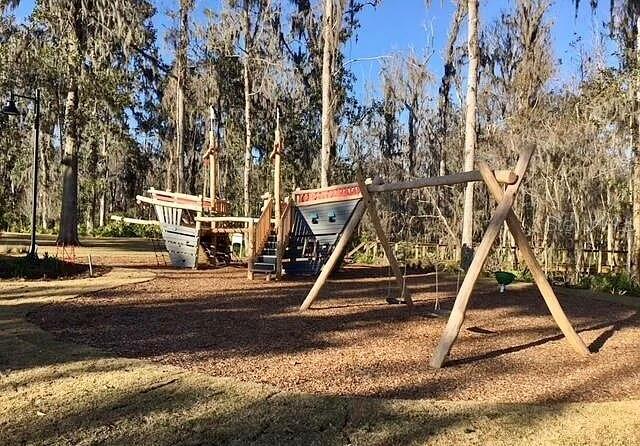 Image 21 of 39 For 46 Axel Falls Drive